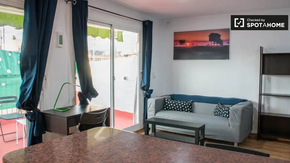 Sala de estar de Piso de alquiler en Barcelona con Aire acondicionado, Calefacción y Amueblado
