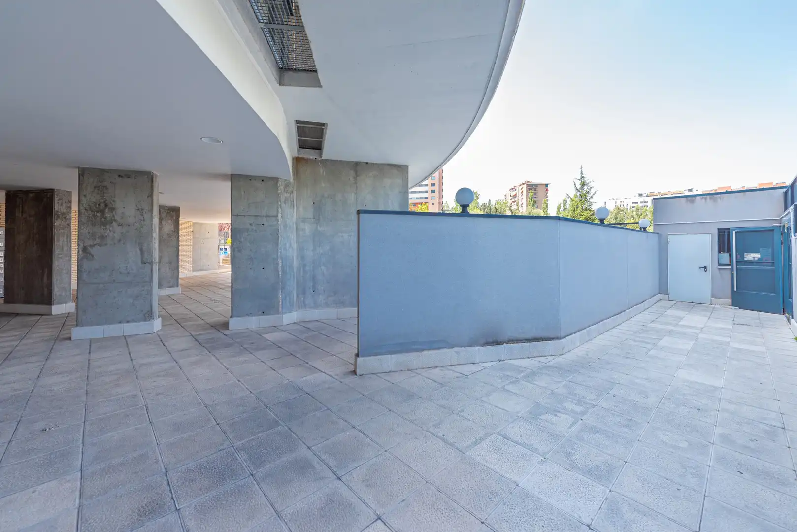 Terrasse von Wohnung zur Miete in Madrid mit Abstellraum