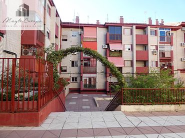 Piso en venta en Calle ROSALIA DE CASTRO