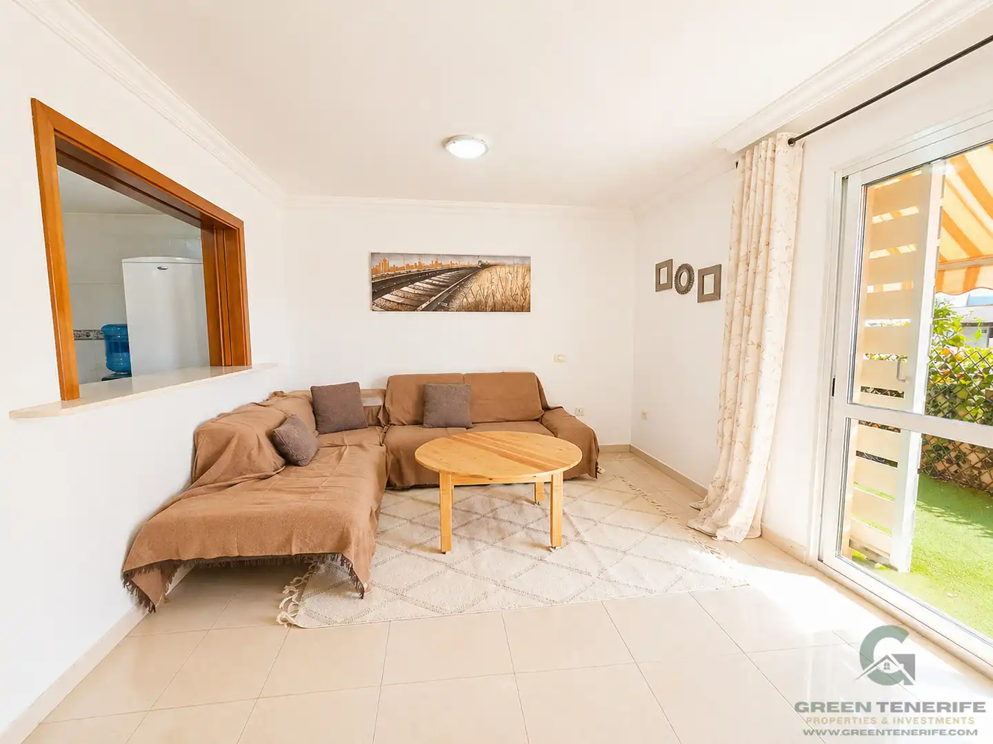 Sala d'estar de Pis de lloguer en Arona amb Terrassa, Piscina i Moblat