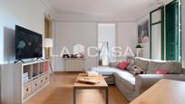 Living room of Flat for sale in  Barcelona Capital  with Balcony