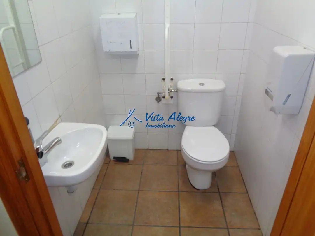 Baño de Edificio en venta en Cuzcurrita de Río Tirón