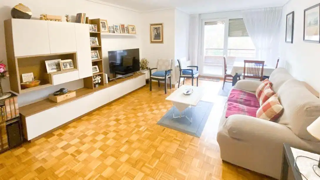 Living room of Flat for share in Santander  with Heating, Terrace and Furnished