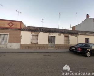 Vista exterior de Casa o xalet en venda en Linares