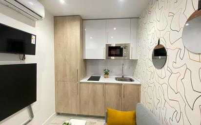 Kitchen of Flat for sale in  Madrid Capital  with Heating