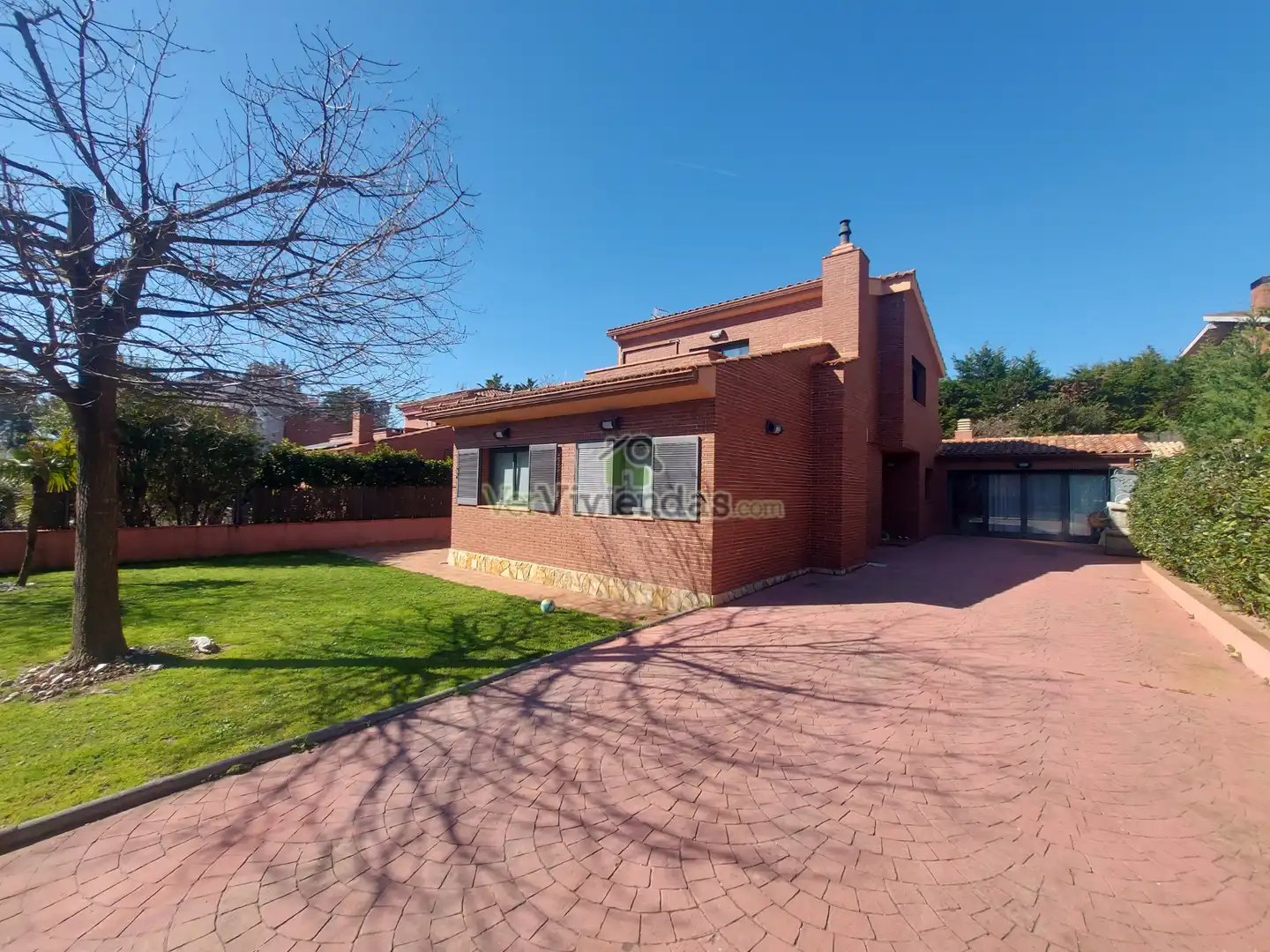 Vista exterior de Casa o xalet en venda en Begues amb Aire condicionat, Calefacció i Jardí privat