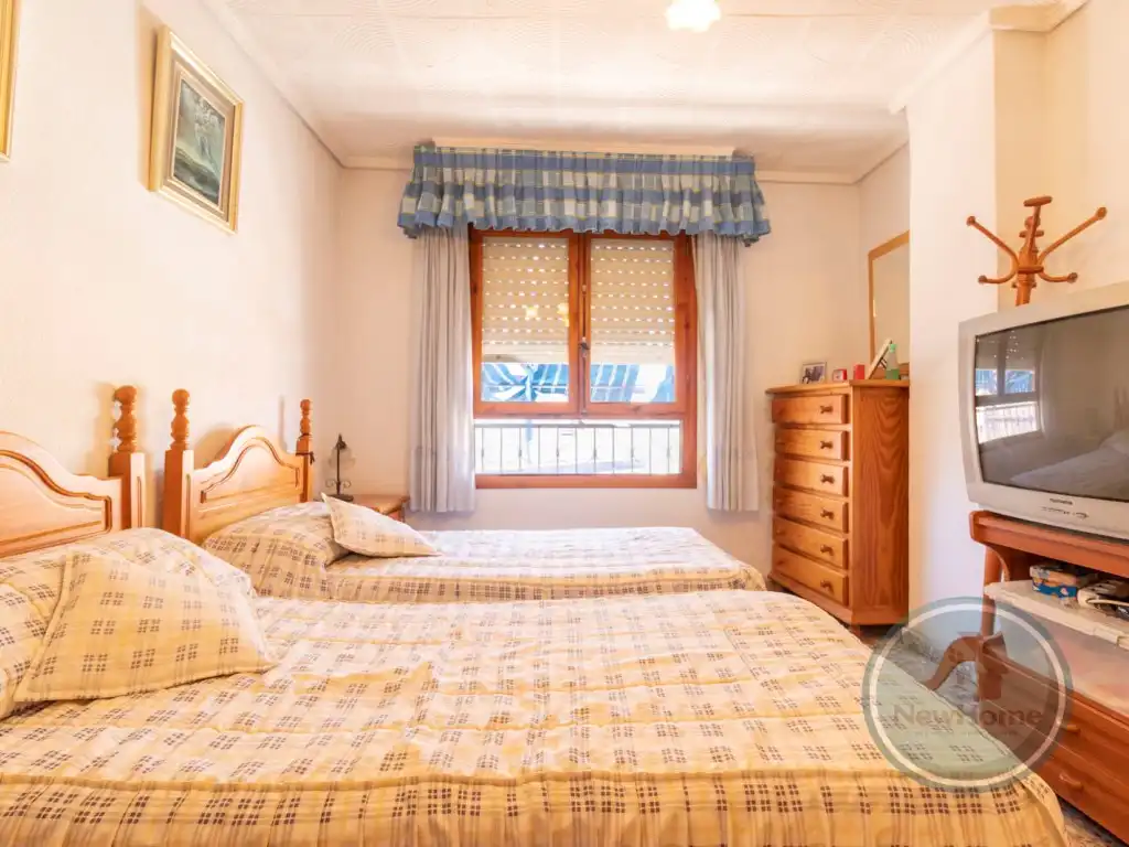Habitación de Piso en venta en Santa Pola con Aire acondicionado y Balcón