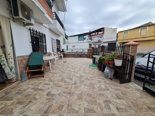 Casa-chalet en Venta en Calle Rio en Láchar