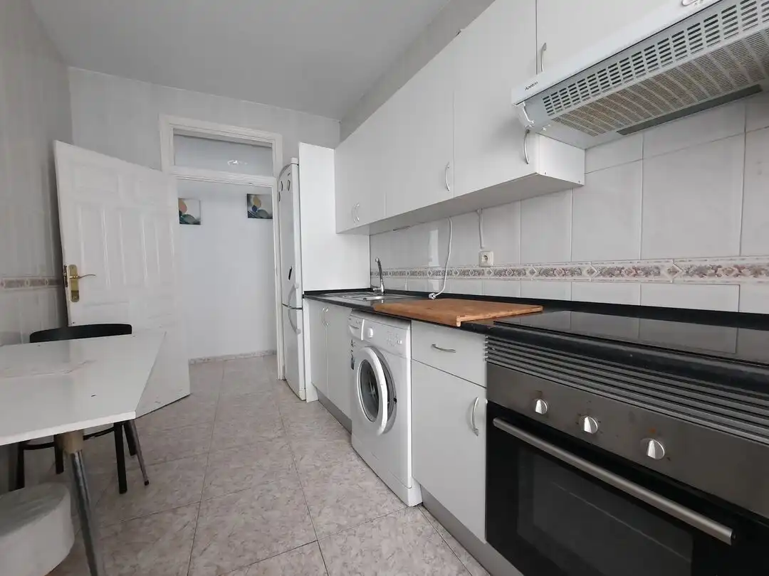 Cuina de Casa o xalet en venda en Escalona amb Balcó