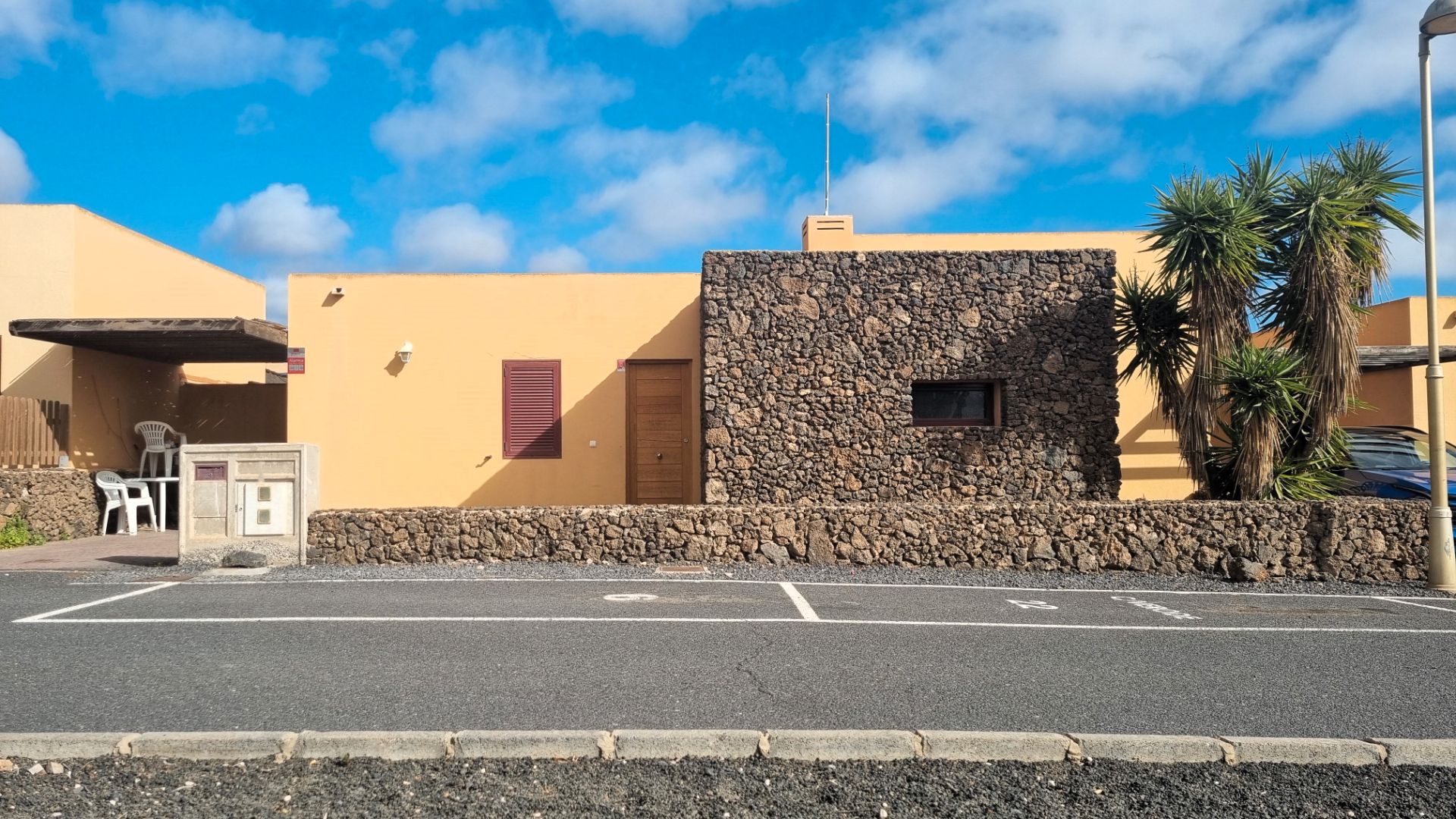 Vista exterior de Casa o chalet en venta en La Oliva con Jardín privado y Terraza