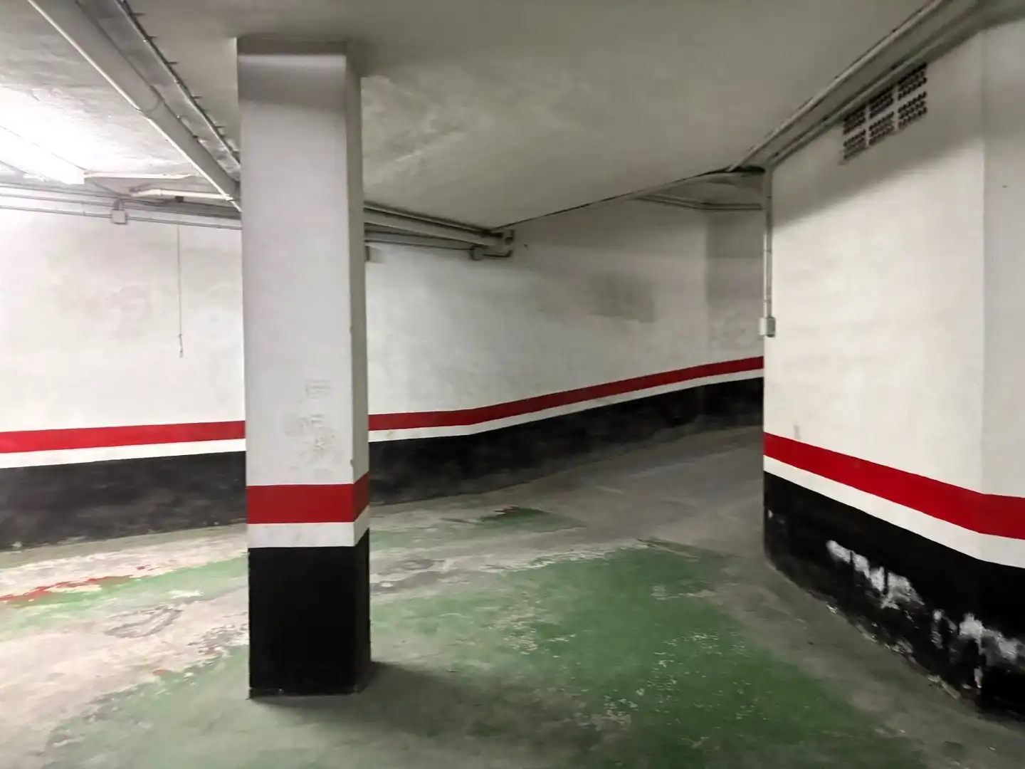 Parking of Commercial properties for sale in Larrabetzu