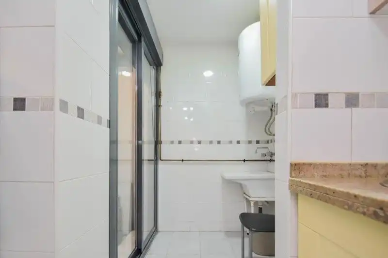 Baño de Piso en venta en Atarfe con Aire acondicionado
