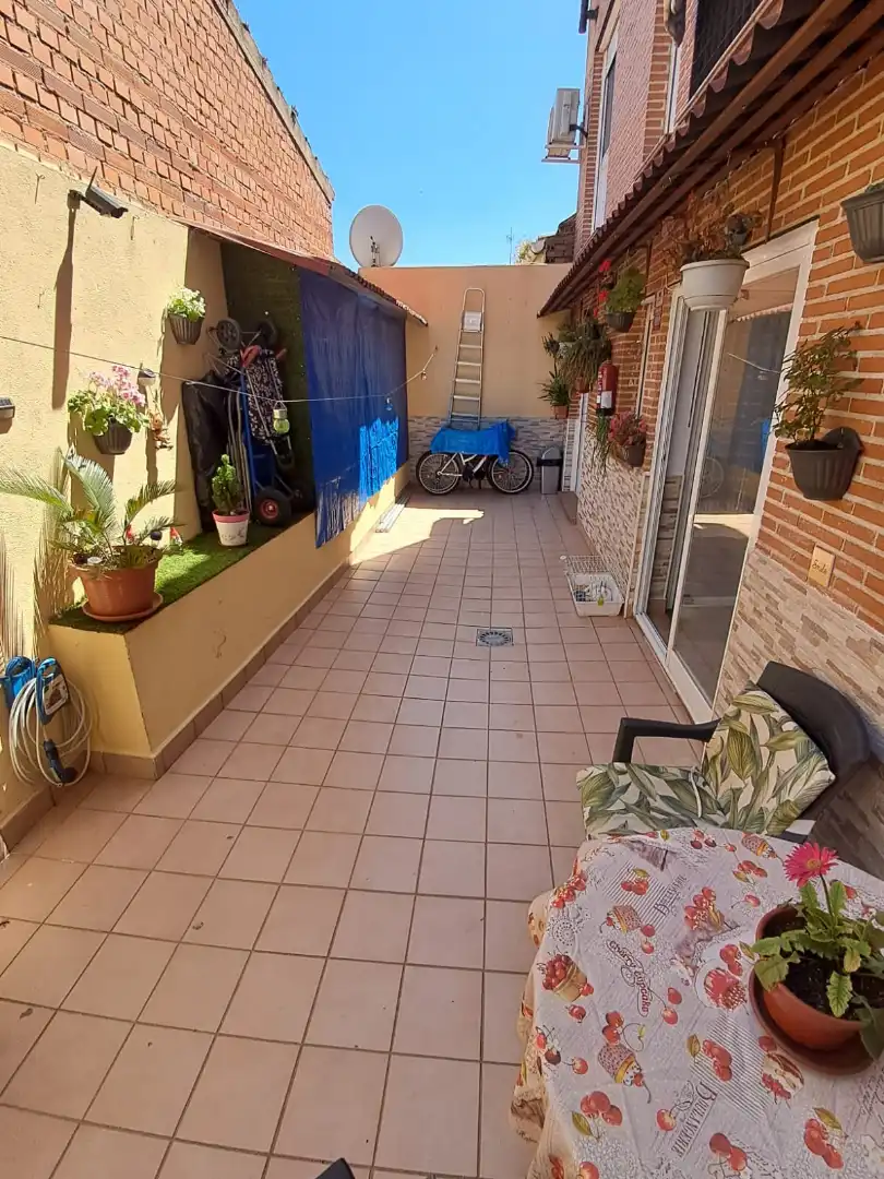 Terrassa de Planta baixa en venda en Cazalegas amb Aire condicionat