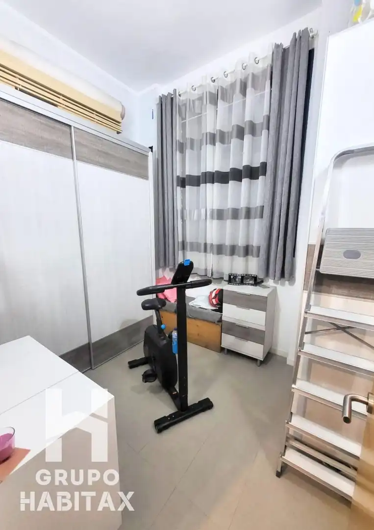 Bedroom of Duplexes for sale in Santa Coloma de Gramenet