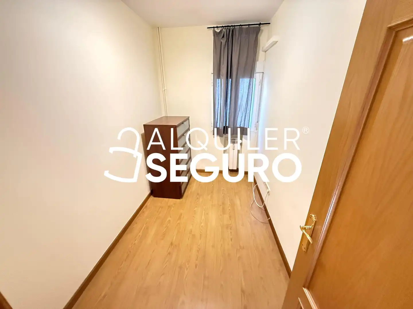 Bedroom of Flat for rent in Madrid  with Air Conditioner and Heating