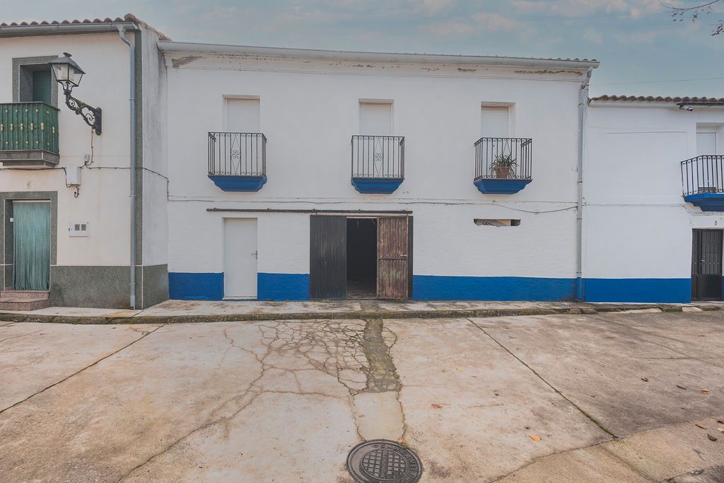House or chalet for sale in Pz Constitución , Valencia de Alcántara
