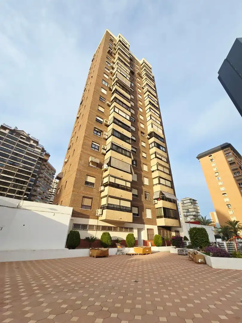 Exterior view of Flat for rent in Benidorm  with Air Conditioner, Private garden and Terrace