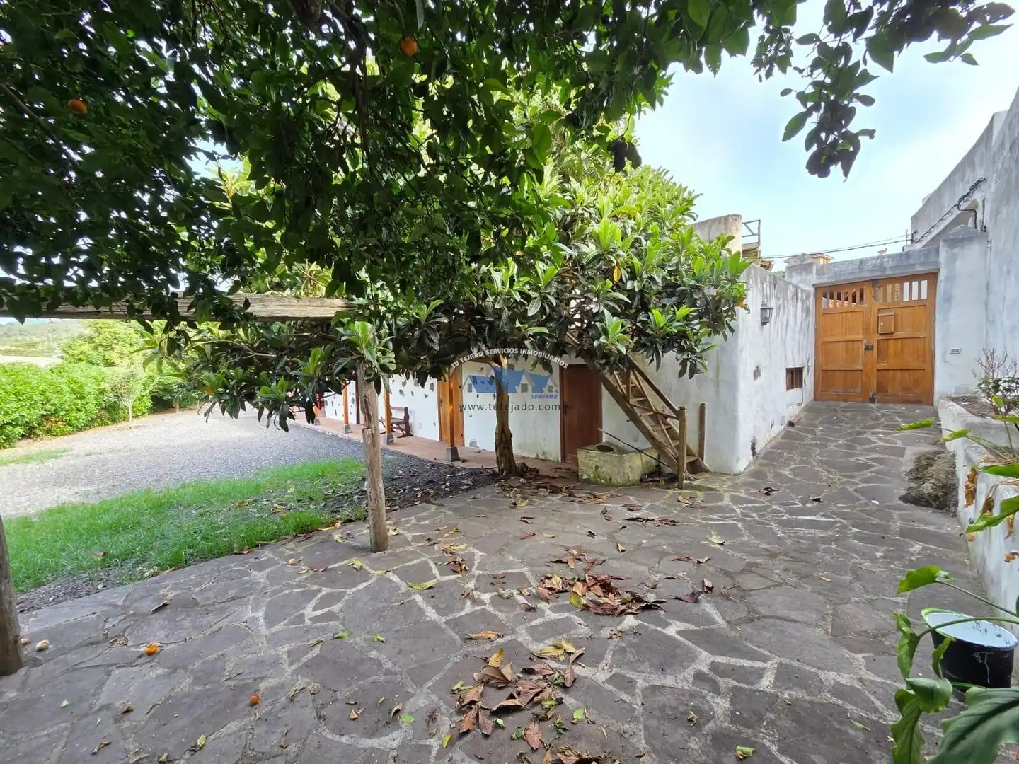 Vista exterior de Casa o xalet en venda en El Tanque amb Moblat