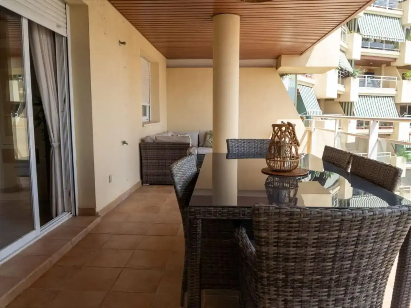 Terrassa de Apartament en venda en Fuengirola amb Aire condicionat, Piscina i Balcó
