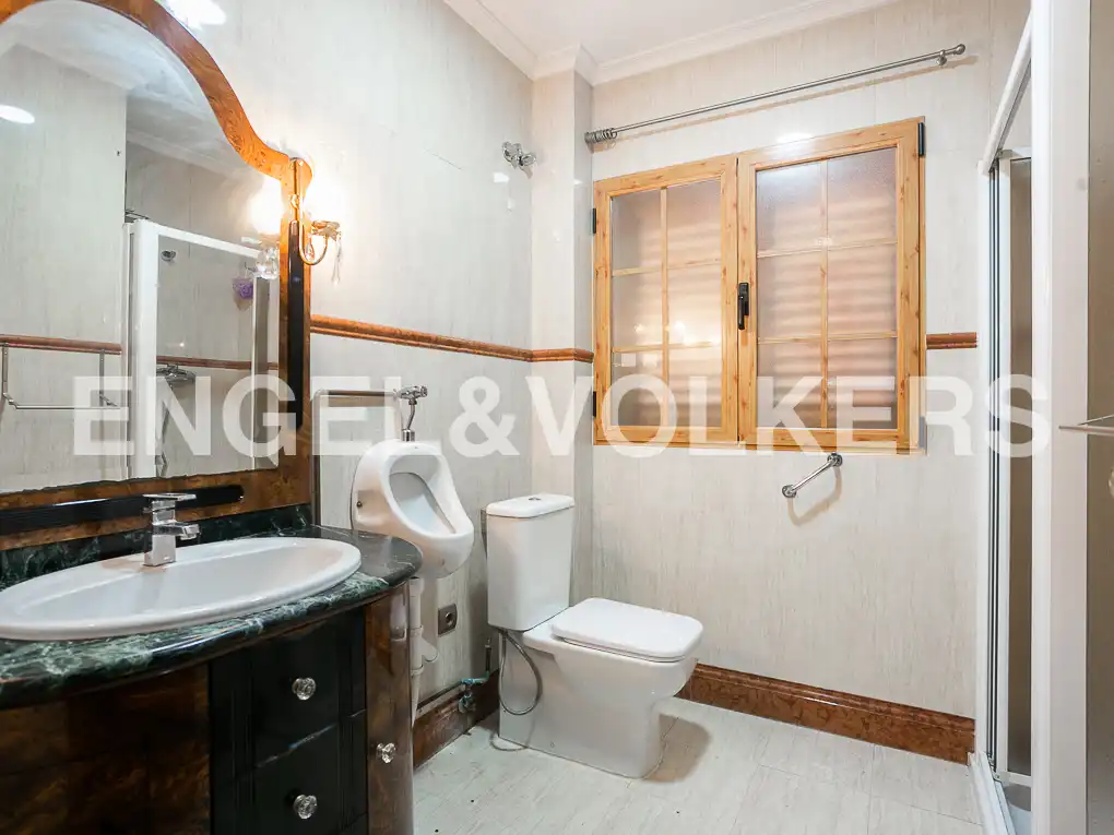 Baño de Casa o chalet en venta en Picanya con Aire acondicionado, Calefacción y Jardín privado