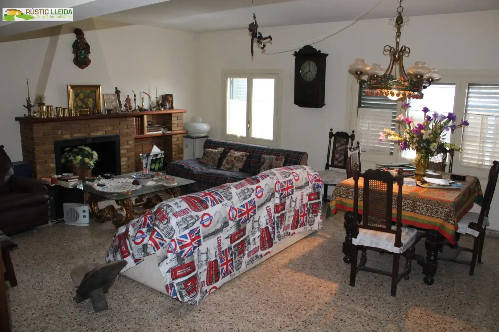 Living room of Country homes for sale in Juncosa