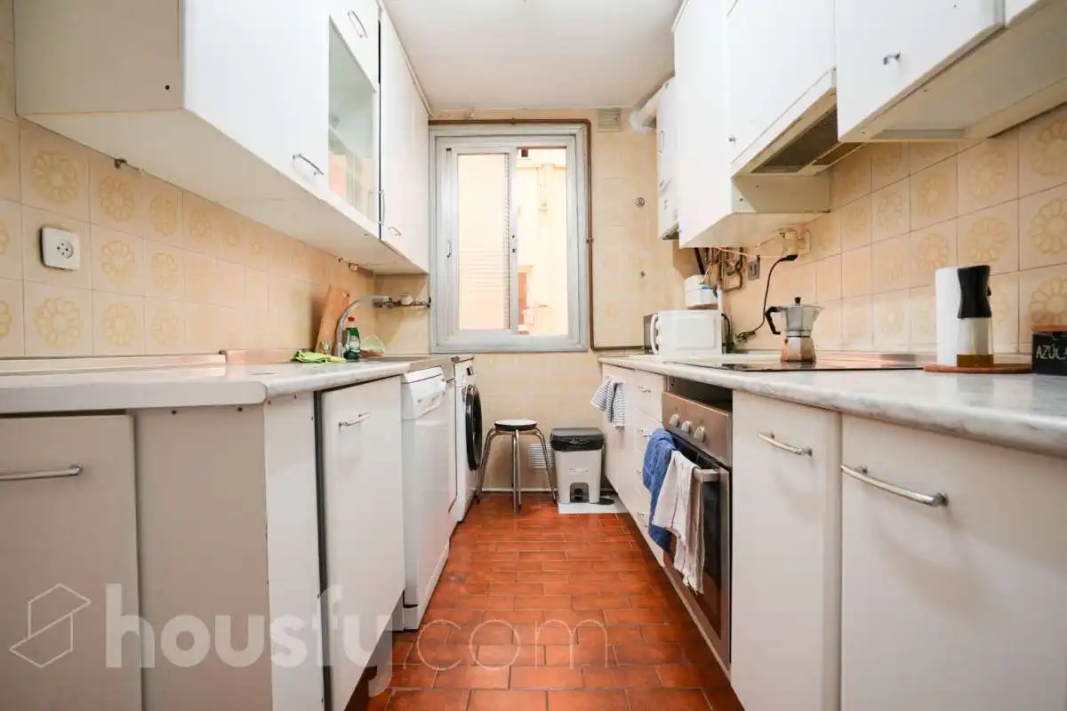Cuina de Pis en venda en Madrid amb Calefacció, Parquet i Moblat