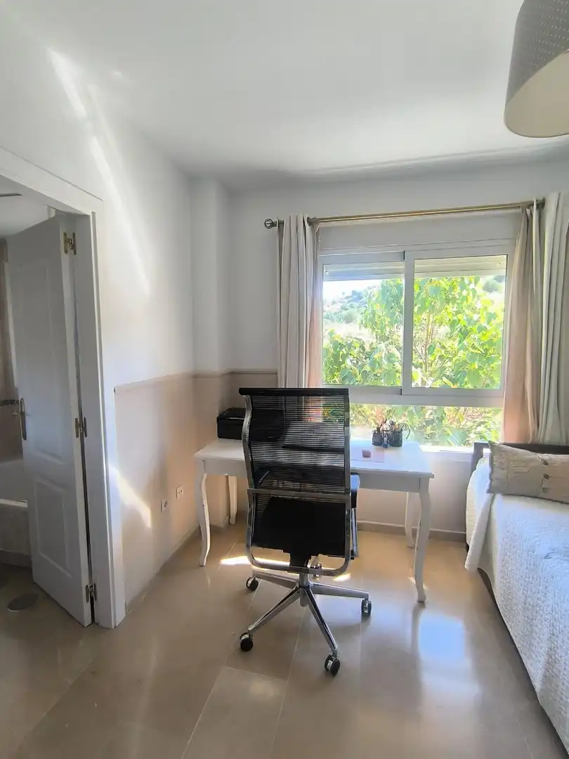 Apartament amb piscina en venda a Calahonda, imagen 17