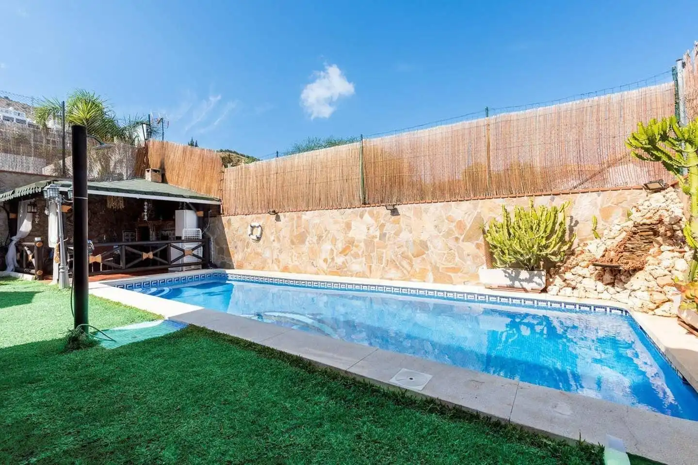 Swimming pool of Detached homes for rent in Benalmádena  with Air Conditioner, Heating and Private garden