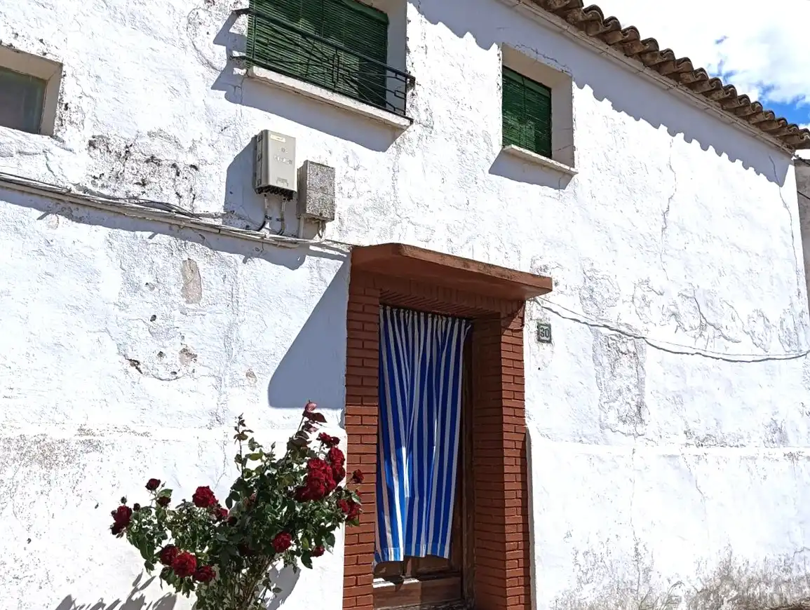 Vista exterior de Pis en venda en La Puebla de Híjar, Teruel