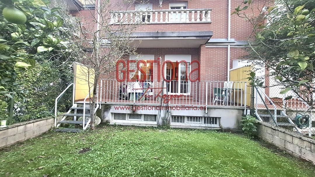 Jardí de Planta baixa en venda en Castro-Urdiales amb Calefacció, Jardí privat i Terrassa