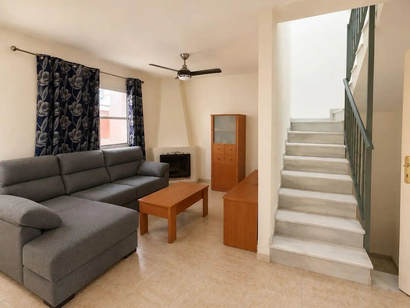 Living room of Detached homes for sale in Roquetas de Mar