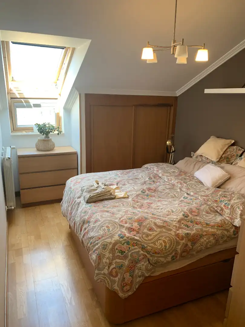 Schlafzimmer von Dachboden zum Verkauf in Poio mit Heizung, Parkett und Abstellraum