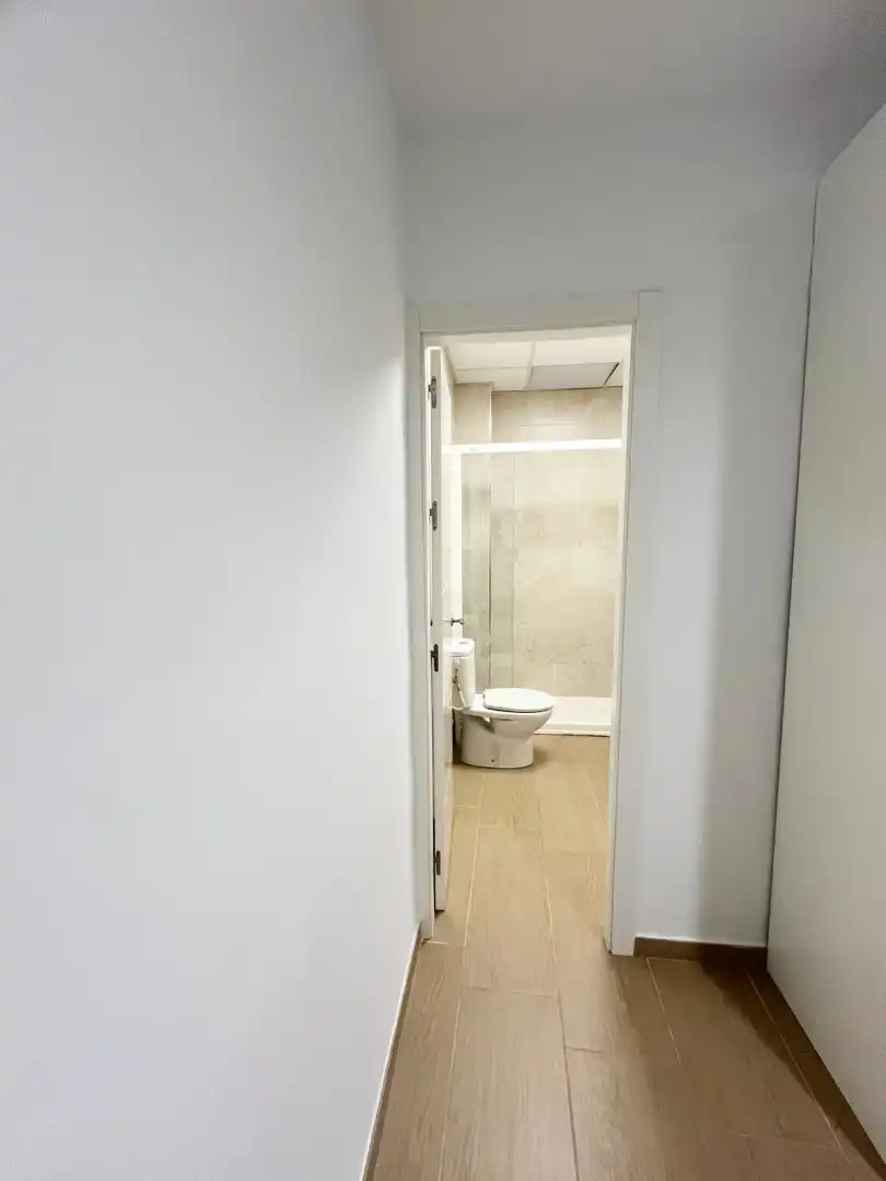 Bany de Apartament en venda en Córdoba amb Aire condicionat, Calefacció i Moblat