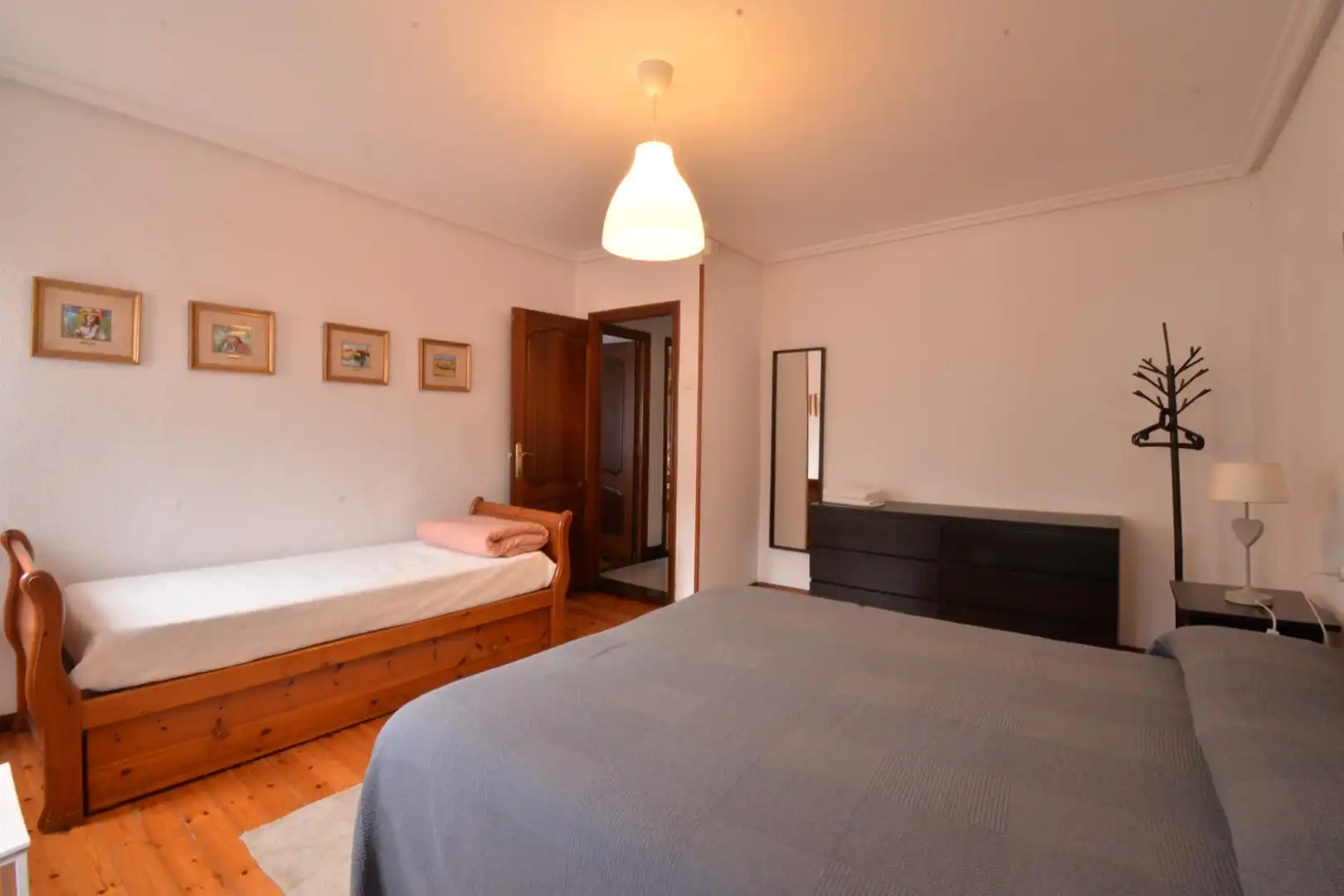 Habitación de Casa o chalet en venta en Soto del Barco con Calefacción, Terraza y Balcón