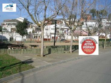 Terreny residencial en venda a Carrer Amadeu Vives