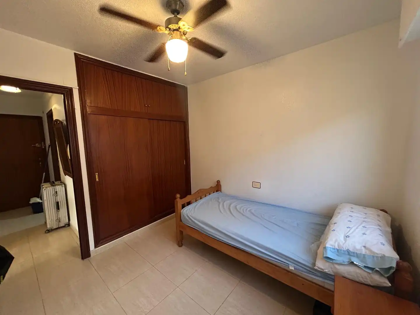 Schlafzimmer von Wohnung zum Verkauf in San Pedro del Pinatar mit Möbliert, Mikrowelle und Fernseher