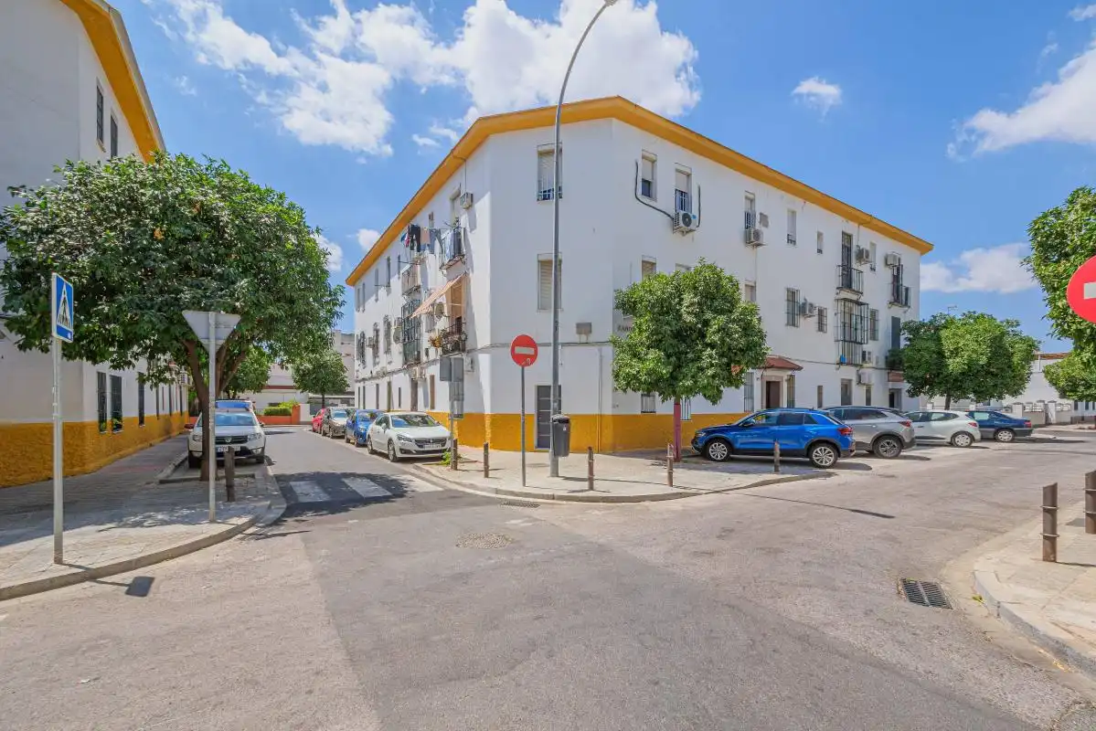Exterior view of Flat for sale in Sevilla  with Air Conditioner and Heating