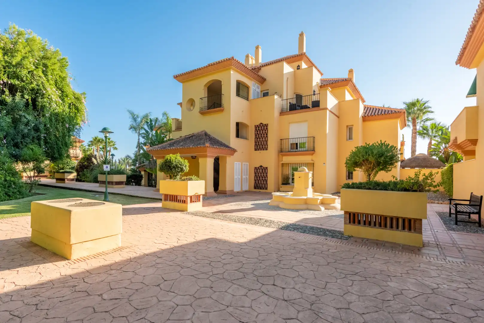 Apartament amb piscina en venda a Nueva Andalucía, imagen 17
