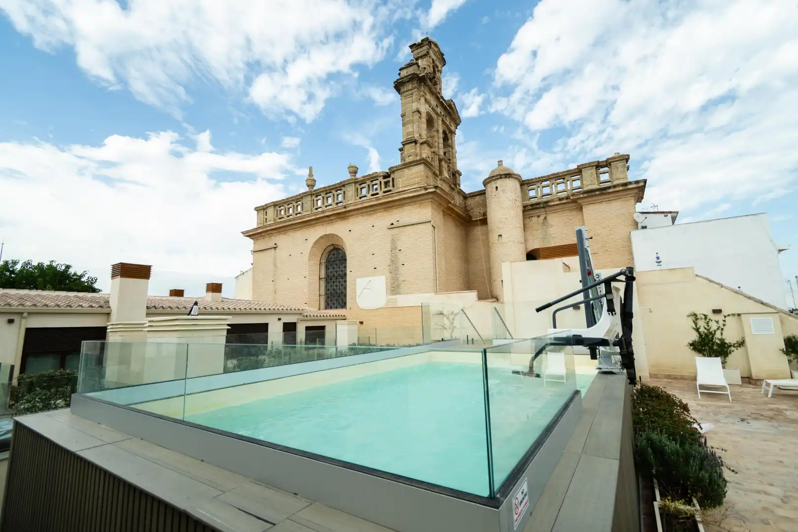 Piscina de Piso de alquiler en Sevilla con Aire acondicionado, Calefacción y Amueblado
