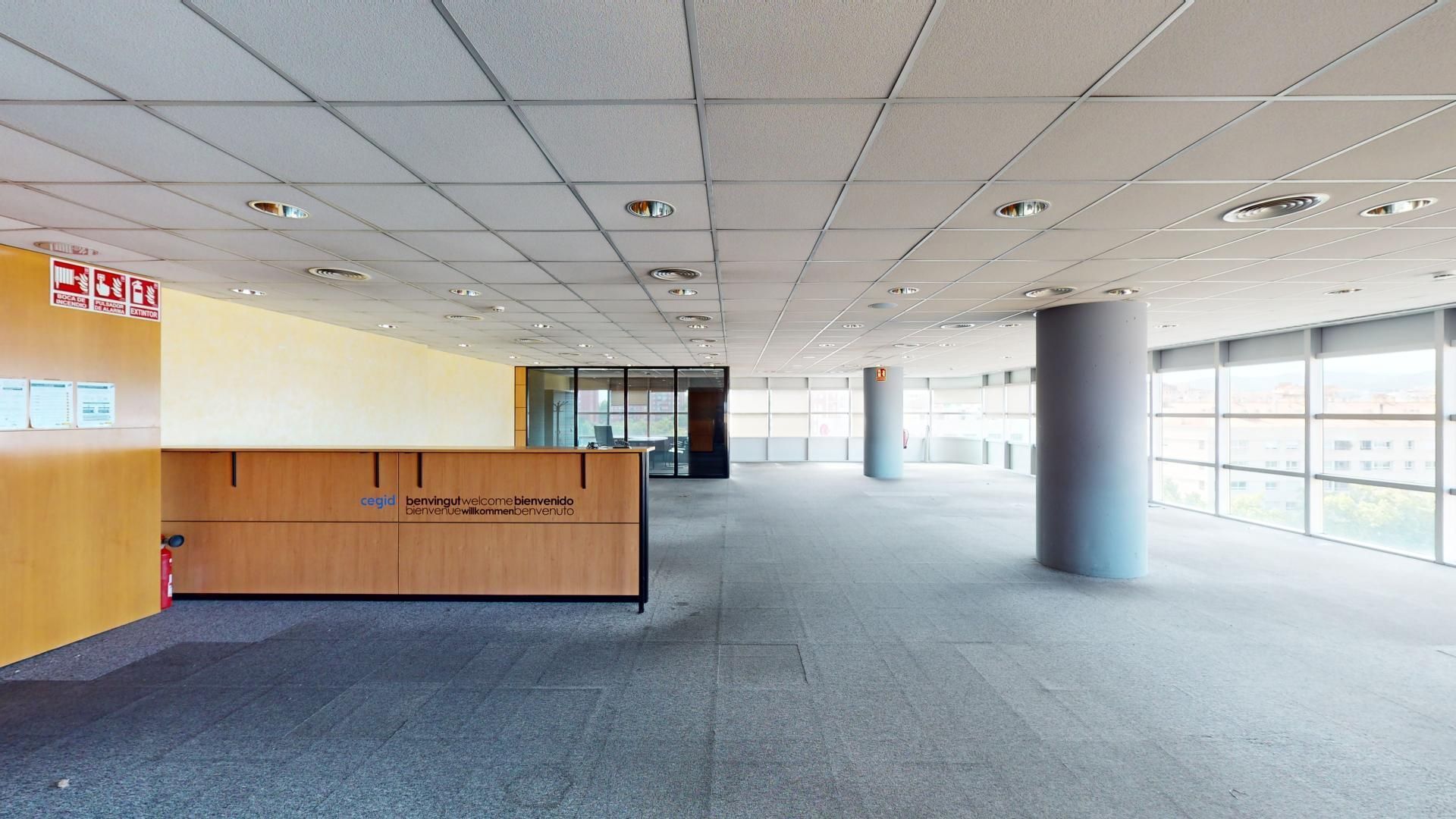 Office for sale in Sabadell  with Air Conditioner, Heating and Terrace