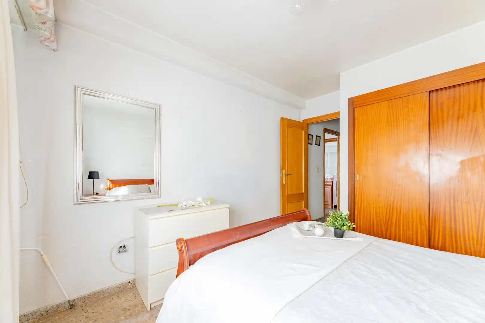 Habitación de Piso en venta en Valencia con Trastero, Balcón y Alarma