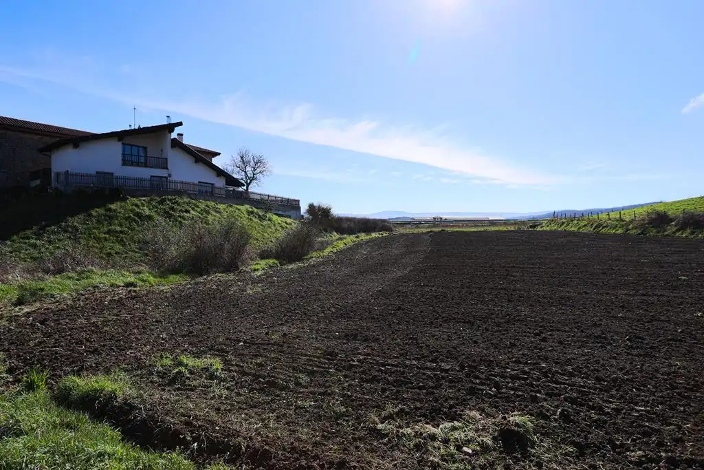 Terreny residencial en venda a San Millán / Donemiliaga, imagen 3