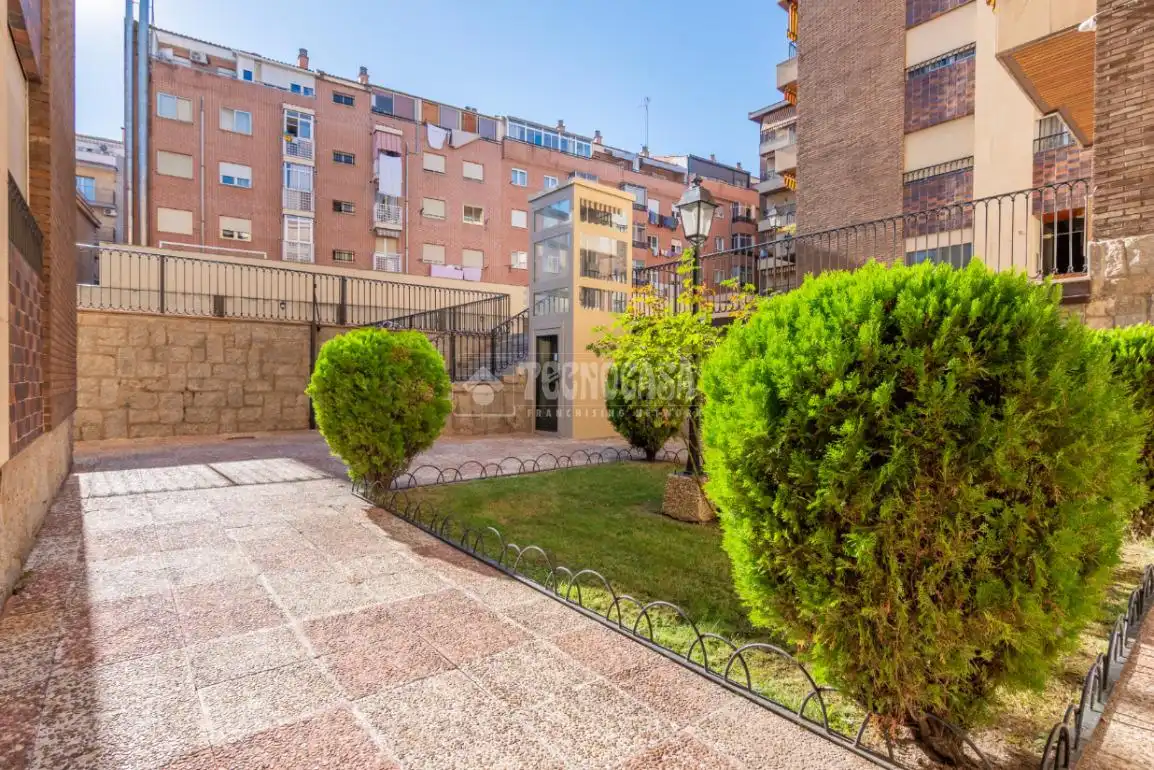 Vista exterior de Piso en venta en Salamanca con Aire acondicionado, Calefacción y Jardín privado