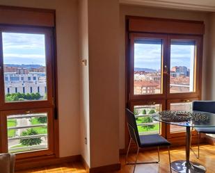 Dormitori de Pis de lloguer en Gijón  amb Calefacció, Parquet i Terrassa