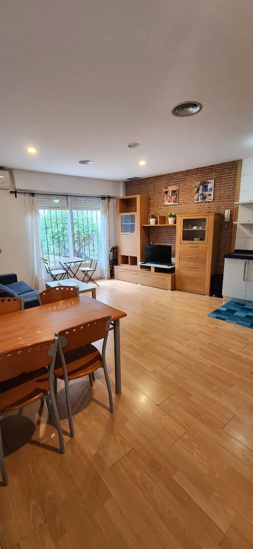 Living room of Flat for sale in  Sevilla Capital