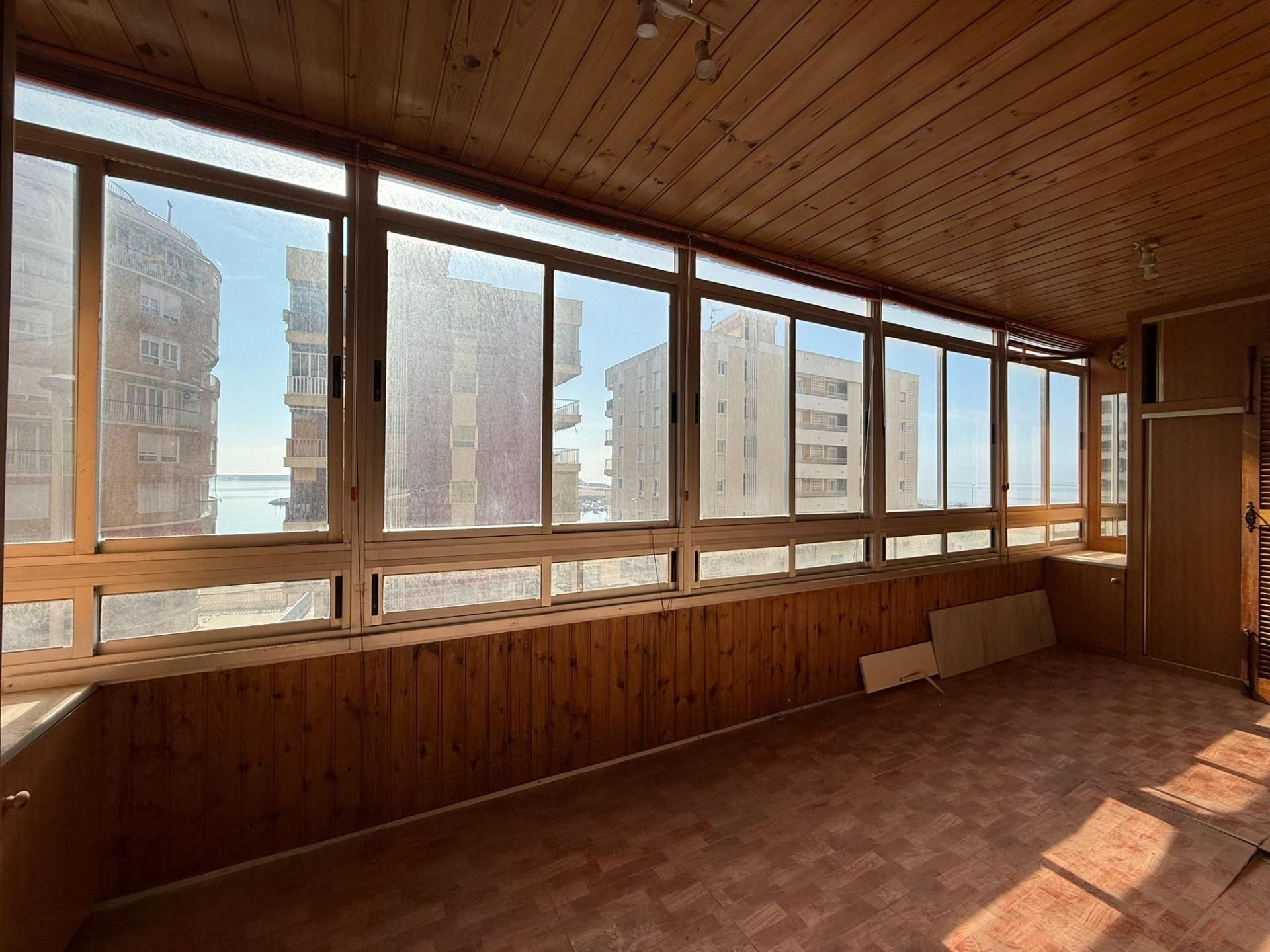 Habitación de Apartamento en venta en Torrevieja con Terraza