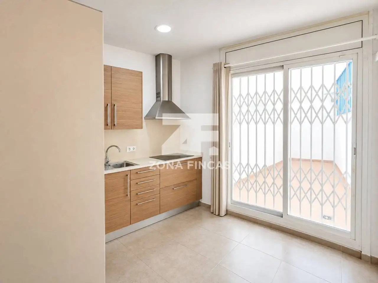 Küche von Wohnung zum Verkauf in Badalona mit Klimaanlage, Heizung und Terrasse
