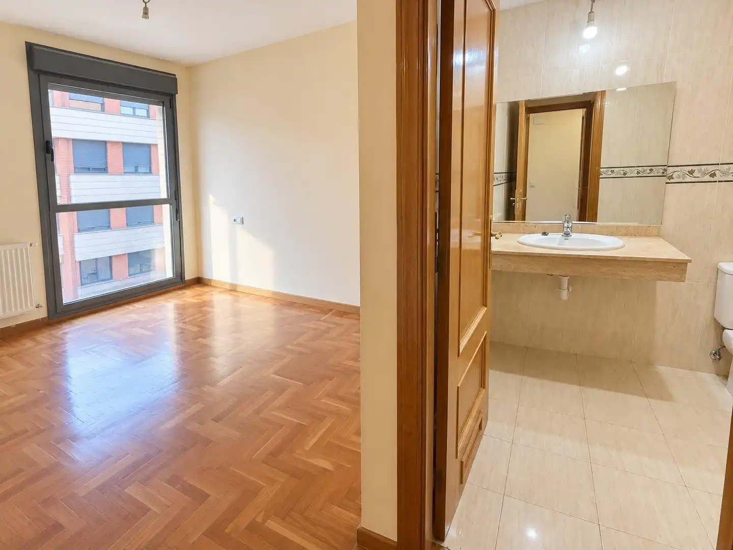 Bedroom of Flat for sale in HUCA - La Cadellada