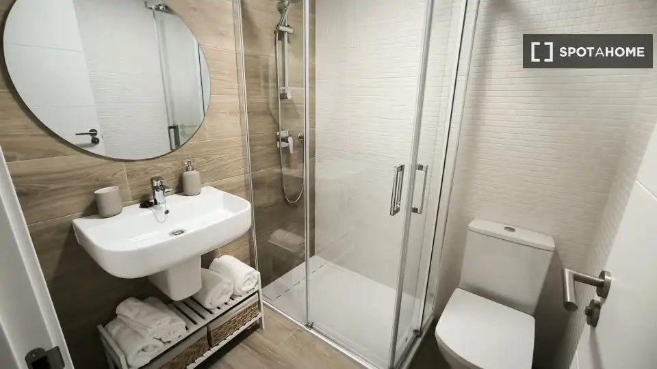 Baño de Apartamento para compartir en Chipiona con Aire acondicionado, Terraza y Amueblado