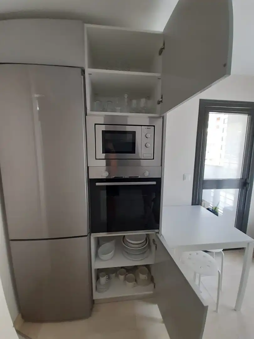 Cuina de Pis de lloguer en Benahavís amb Aire condicionat, Terrassa i Moblat